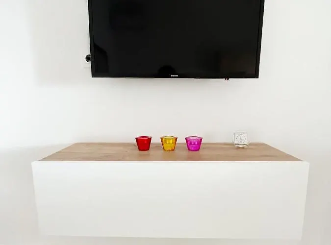 House For Two!! Angairiá